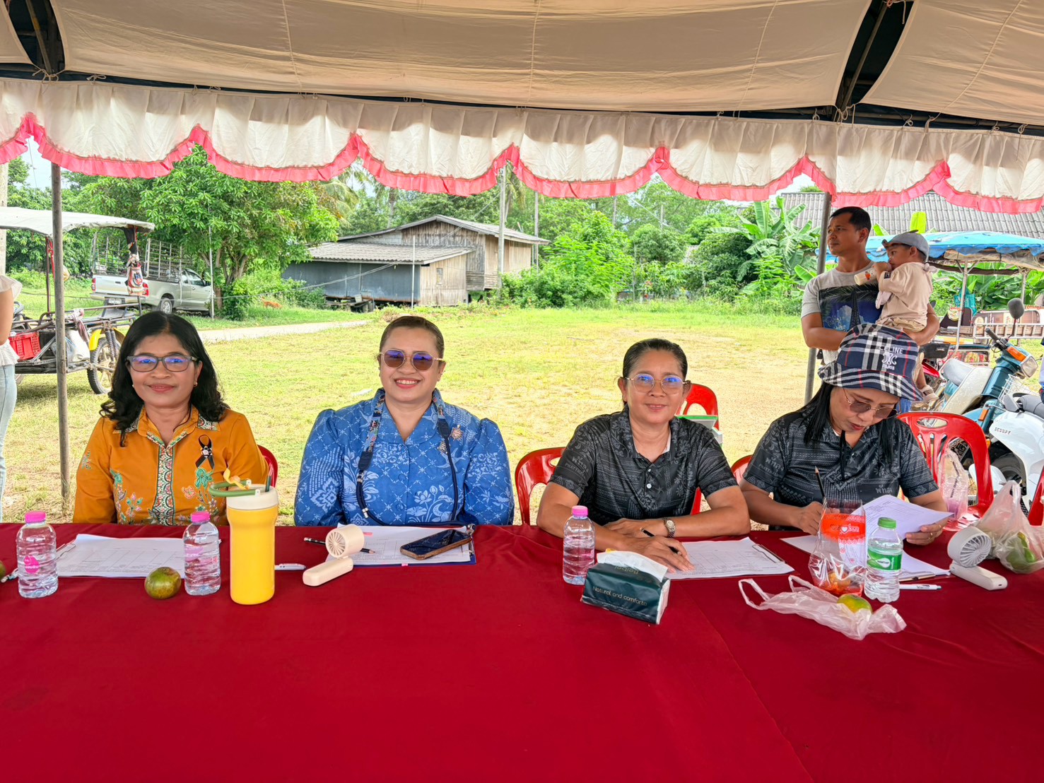 พช.บางแก้ว ร่วมสืบสานประเพณีท้องถิ่นชาวใต้