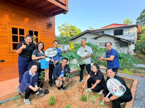 พช.บางแก้ว Kick Off โครงการ "Quick Win 90 วัน" ปลูกผักสวนครัว สร้างความมั่นคงทางอาหาร ภายใต้ปฏิบัติการ "ผู้นำทำก่อน"